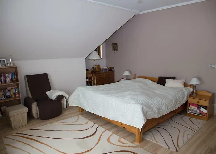 Virág Apartman *